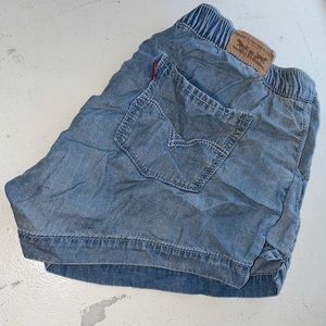 Levi shorts